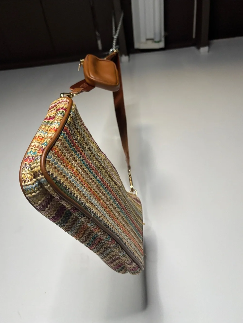 Steve Madden(Bvettal) Straw Crossbody Leather AirPod Case